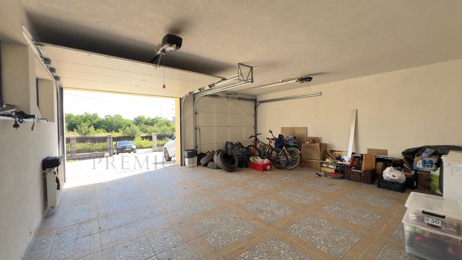 Vilă P+M cu teren de 4.200 mp – Onești - Poză 31