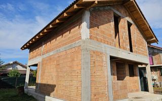 Casa la rosu, 4 camere, 2 bai, 345 mp teren, zona Ampoi 3 - Poză 2