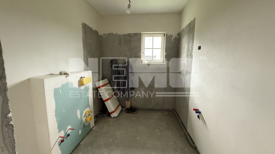 CASA CU 11 ARI TEREN - DRUM PRIVAT - LIVADA - Poză 4