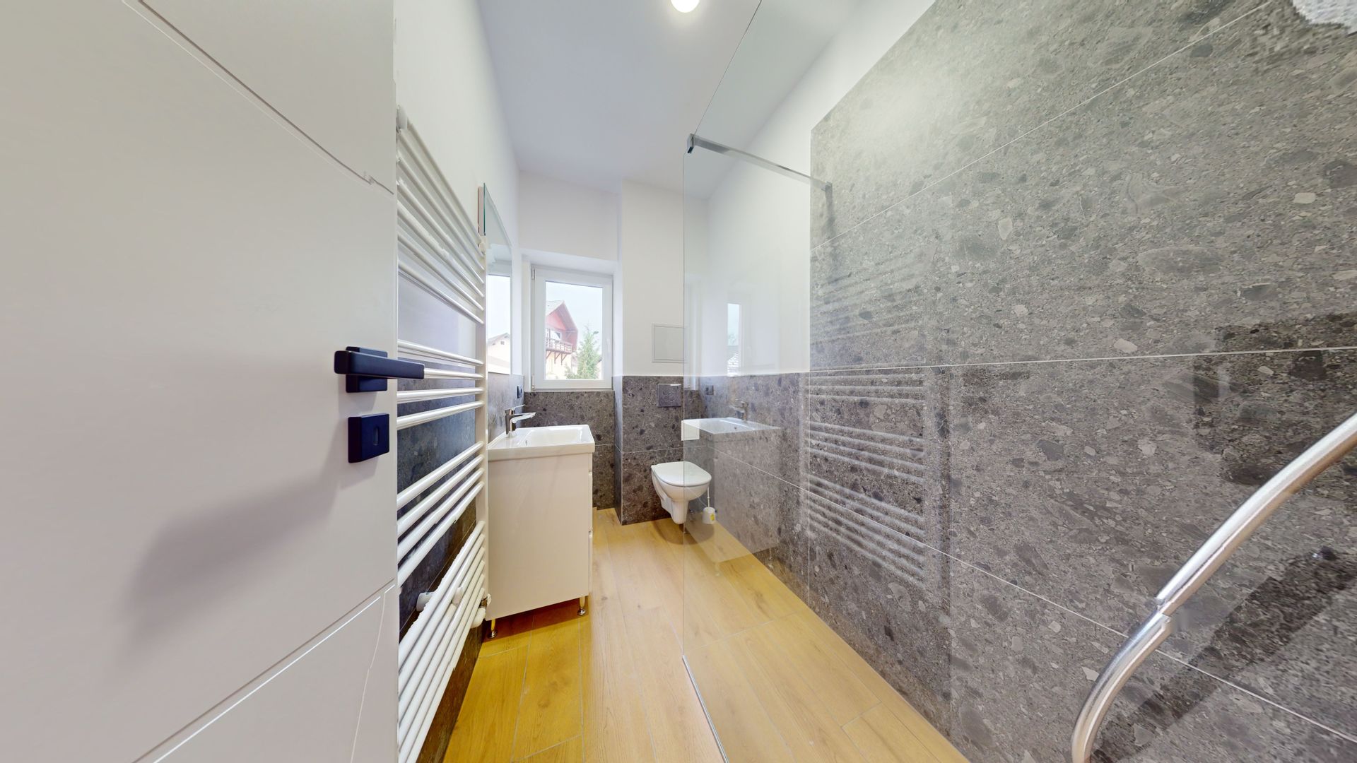 Apartament in vila zona centrala - Poză 22