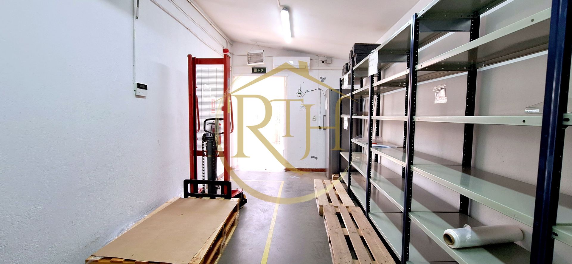 Oferim spre inchiriere spatiu de depozitare si birouri, zona Soarelui - Poză 4