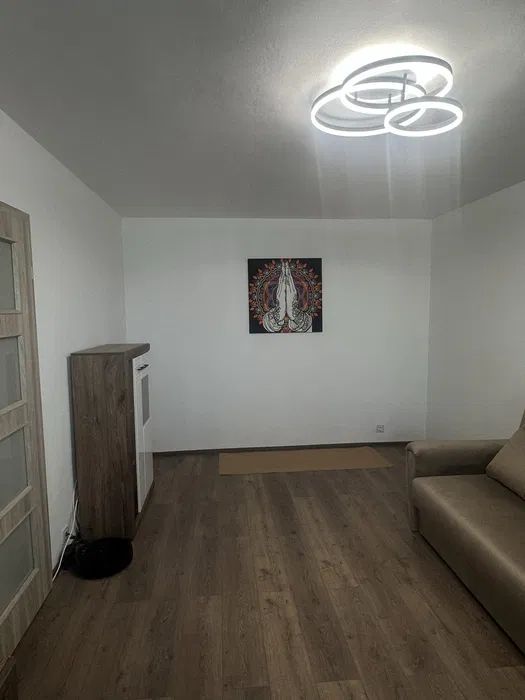Apartament renovat complet  //  utilat  //  vedere panoramica - Poză 2