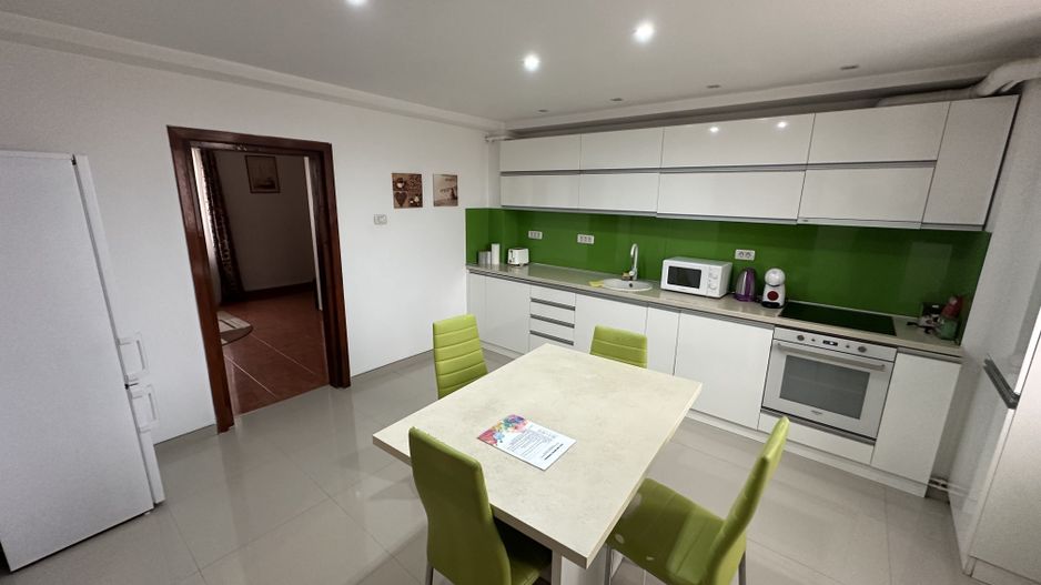 Apartament cu 3 camere în zona P-ta Unirii - Poză 5