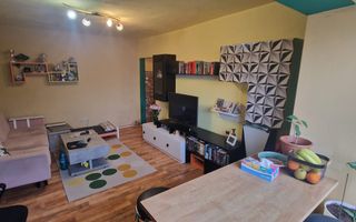 Vand apartament cu 4 camere in zona spitalul judetean,comision ,,0'' - Poză 2