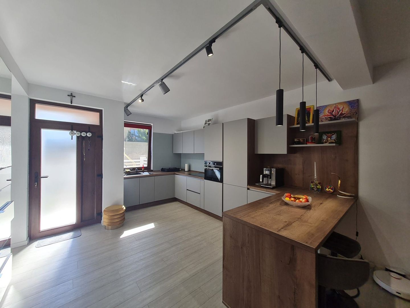 Duplex minimalist cu piscina - Poză 2
