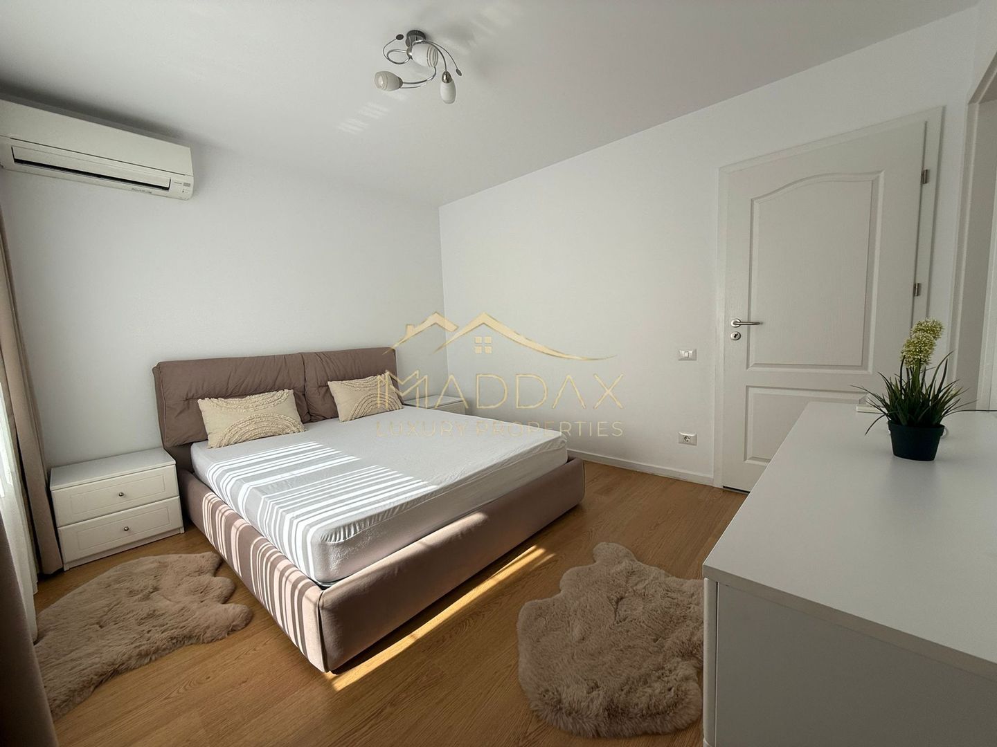 Vila duplex**Modernă** 4 Camere *132mp* / 2 Locuri parcare // CORBEANCA - Poză 31