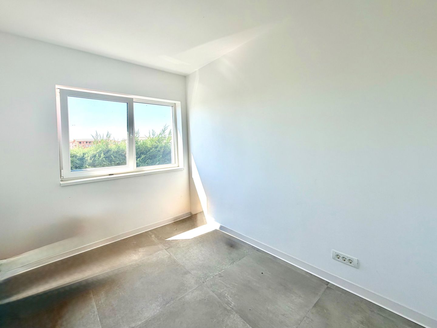 Casa individuală de închiriat - Giroc intrare - Poză 4