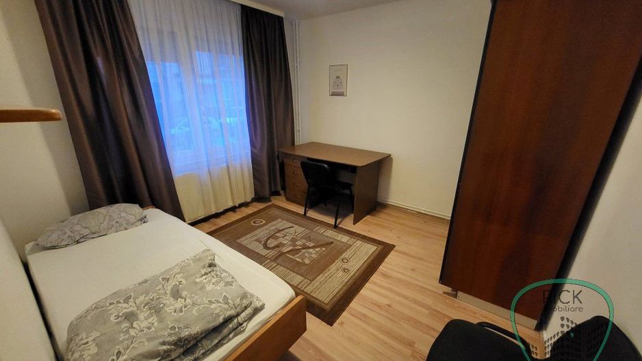 P 4083 - Apartament cu 3 camere în Târgu Mureș, cartierul 7 Noiembrie - Poză 2