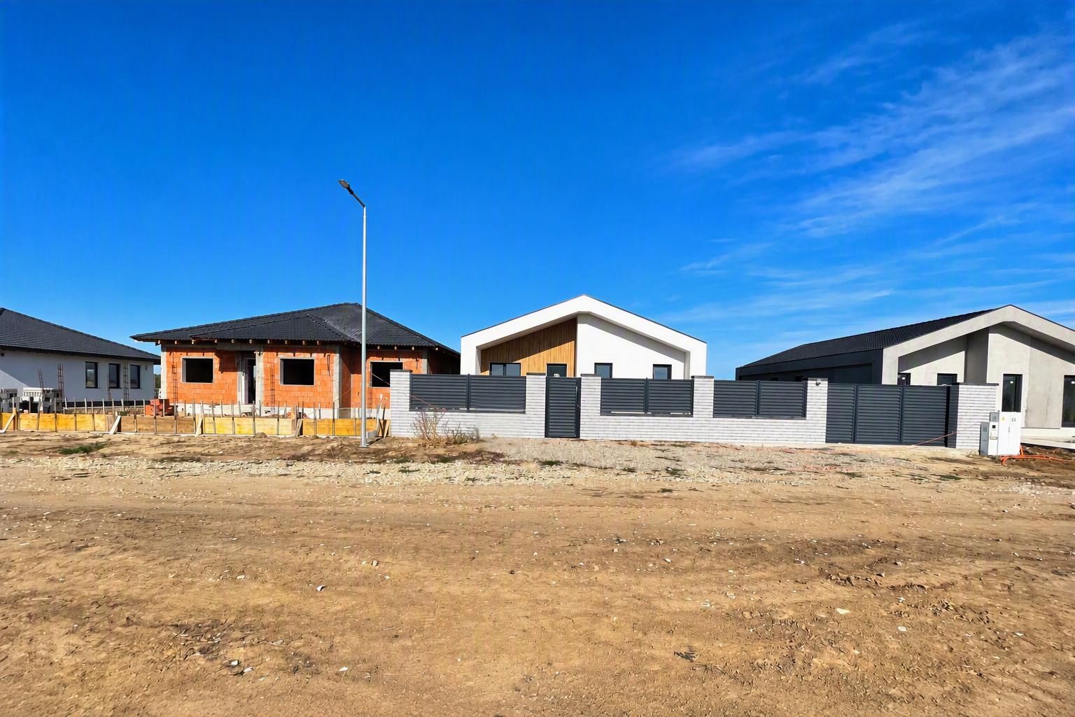 Casă Modernă Tip Scandinav, 3 Dormitoare, Teren 500 m - Poză 1