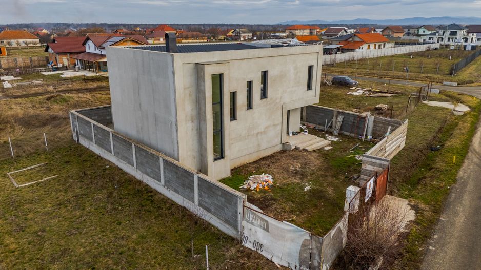 Vila noua la gri, design deosebit, 4 camere, Fantanele - Poză 2