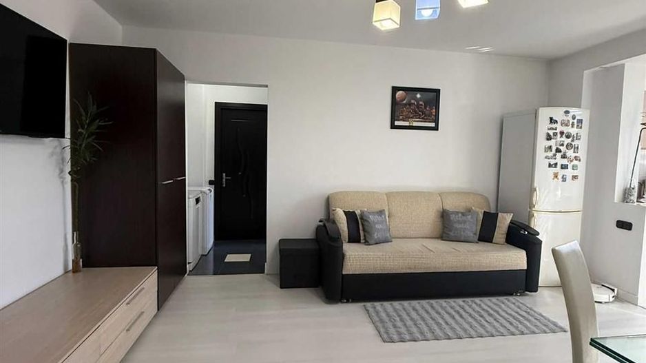 Apartament cu 3 camere in Piata Bucuresti - Poză 3