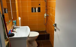 Casa frumoasa de vanzare la curte comuna, zona Centrala! - Poză 11