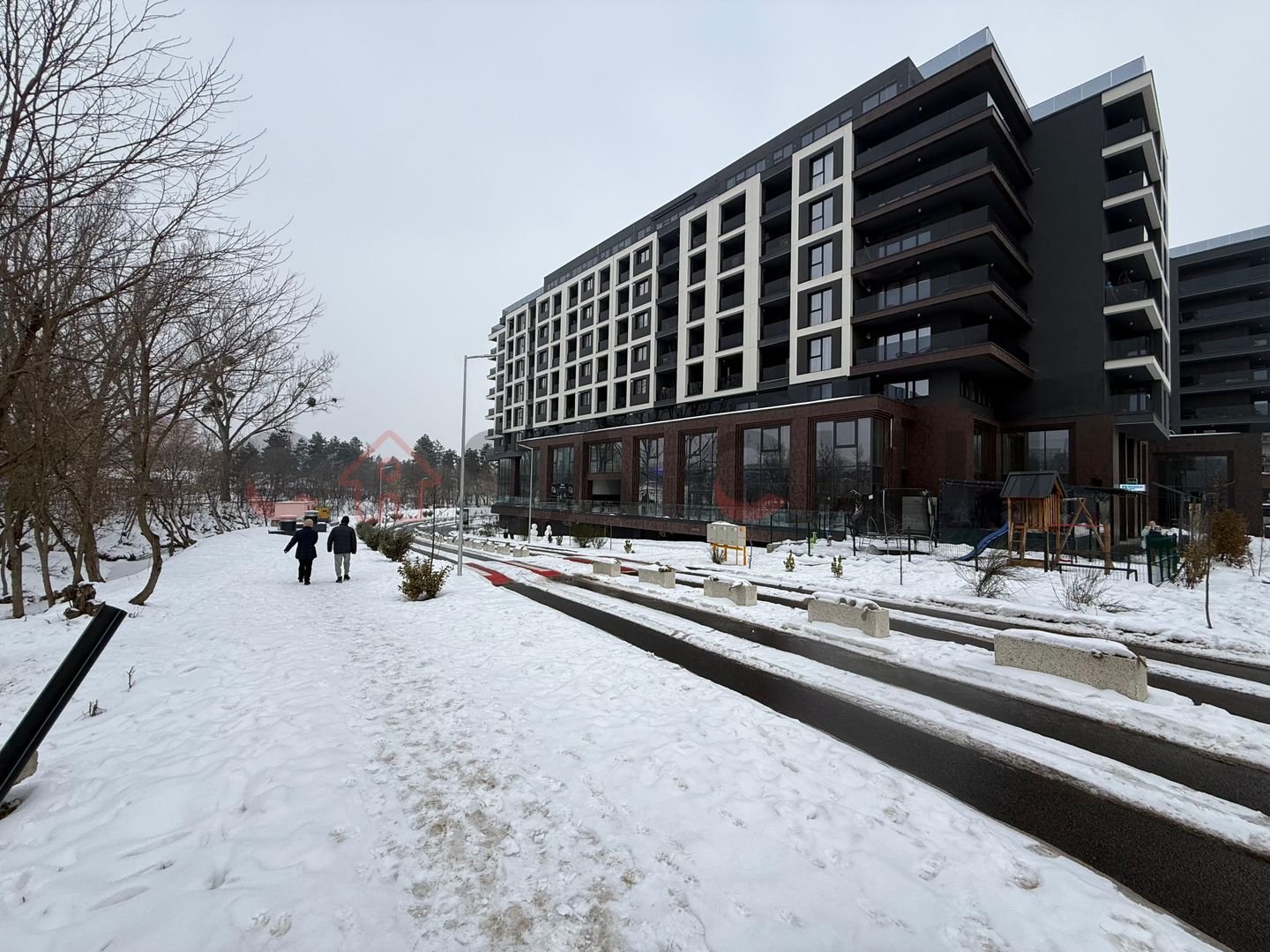 Apartament modern, cu vedere la Baza Sportiva Gheorgheni ! - Poză 16