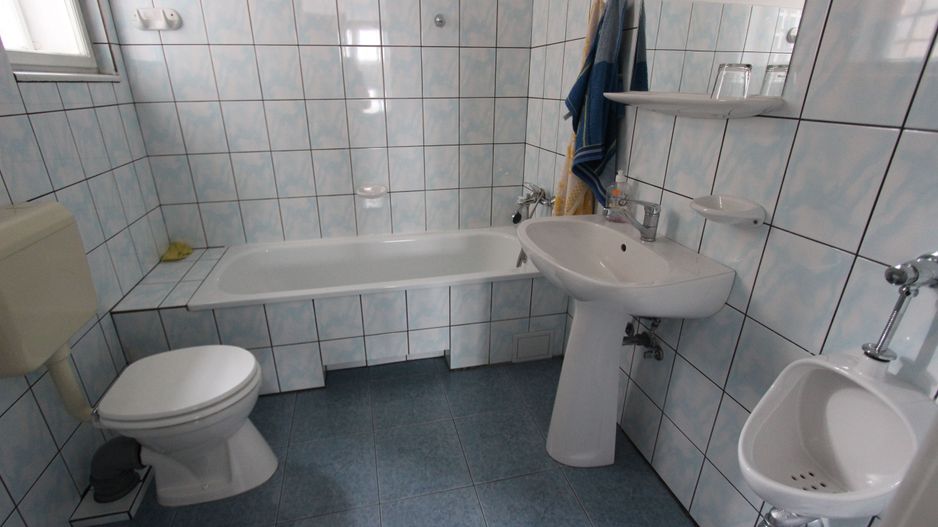 Casă - 5 camere de închiriat în zona Bogdanestilor - Poză 22