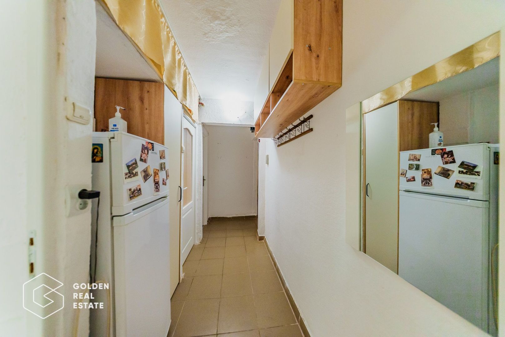Apartament  4 camere, etaj 1, zona Vlaicu, centrală proprie, loc de parcare - Poză 13