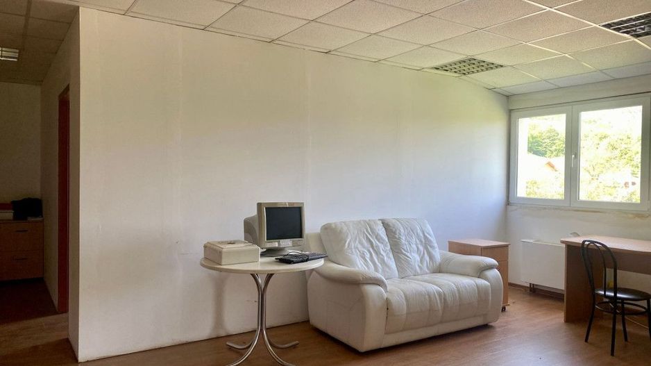 Hala de inchiriat in mun. Brad, disponibila imediat - Poză 12