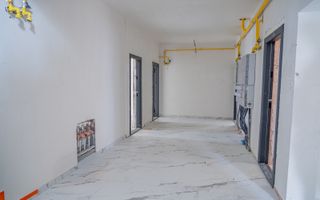 Apartament cu doua camere in bloc nou zona Pietricica. - Poză 8