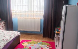 De vânzare apartament 2 camere în Valea Aurie - Poză 3