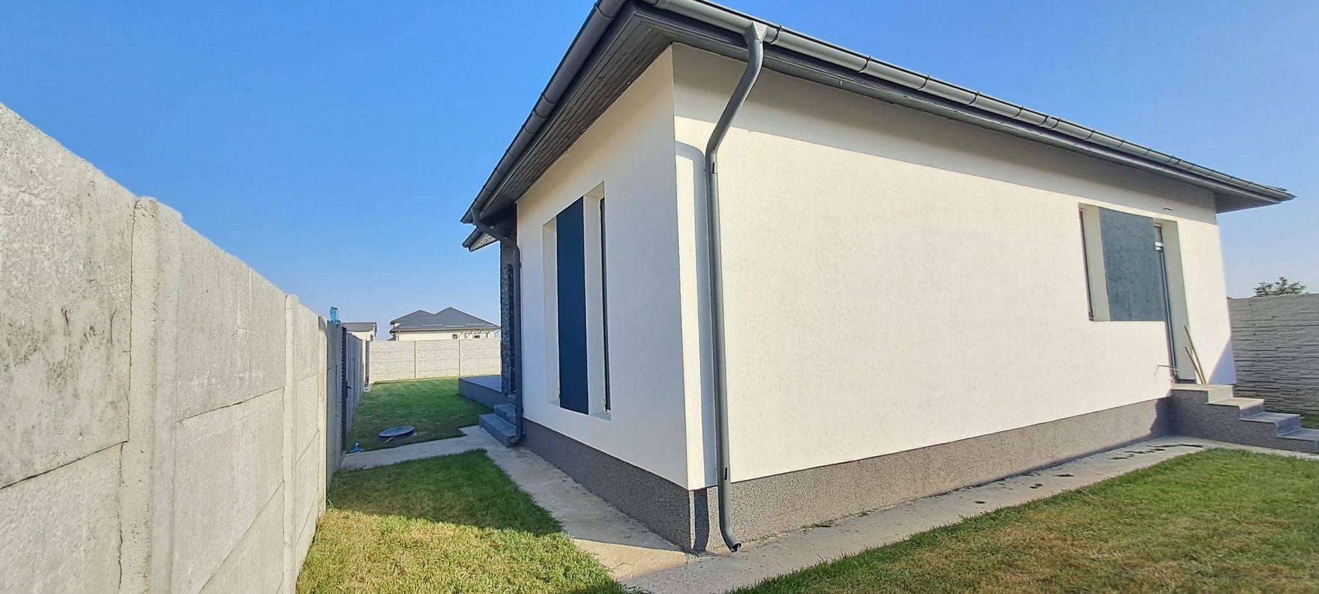 Dragomoresti Deal, casa individuala, parter + pod, 4 camere, utilitati - Poză 2