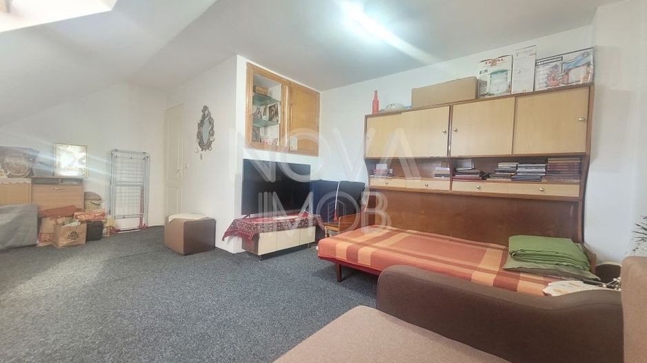 Apartament tip mansarda cu balcon, mobilat-utilat, Valea Aurie - Poză 5