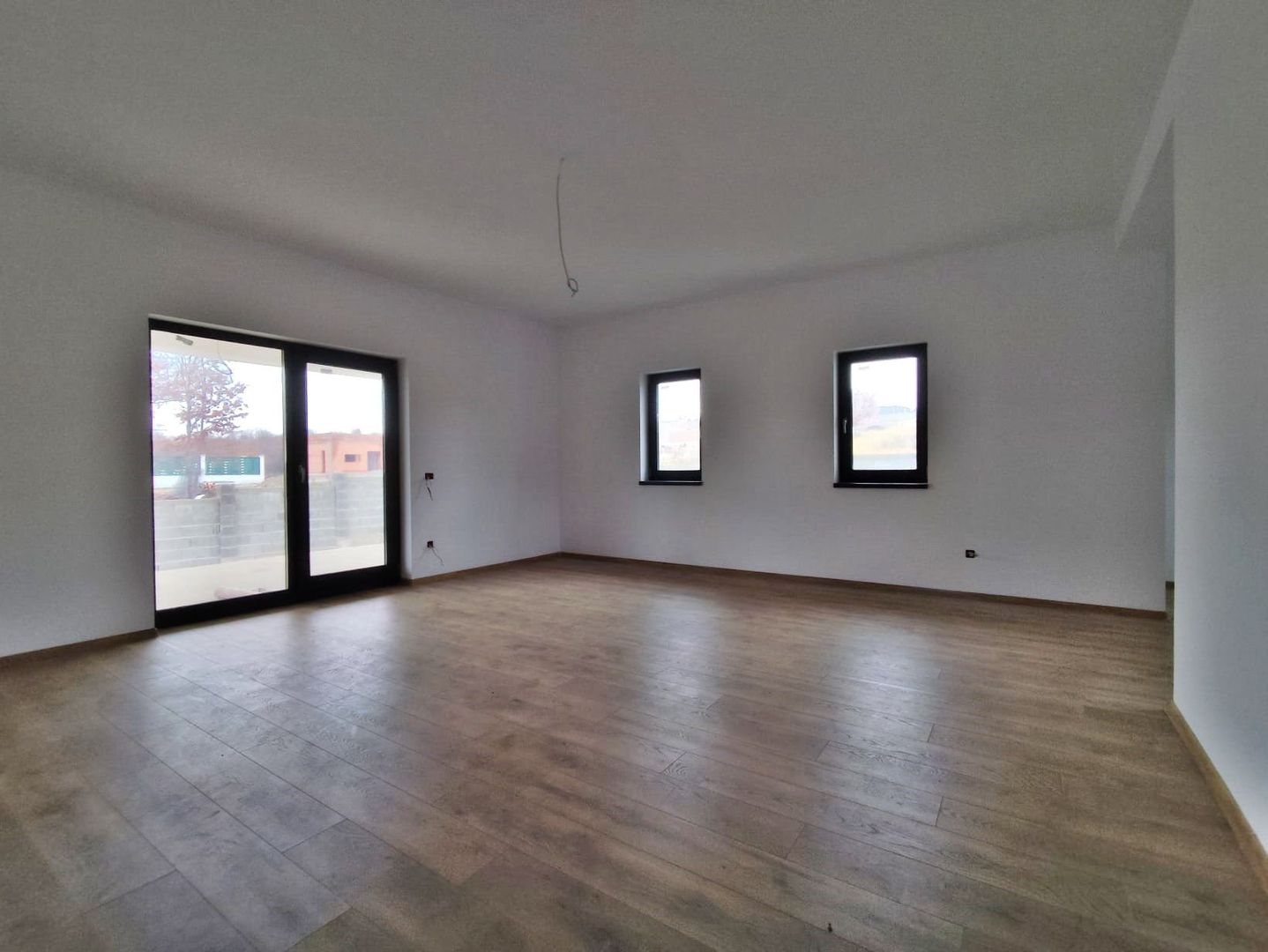 Casa noua parter, 4 camere, teren 616 mp, zona dealuri Oradea, VANZARE - Poză 4