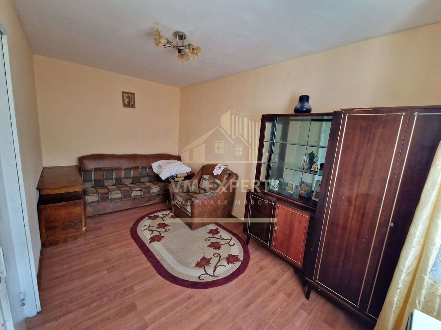 APARTAMENT 2 CAMERE, ETAJ 2, CAMPULUNG, ZONA VISOI - Poză 2