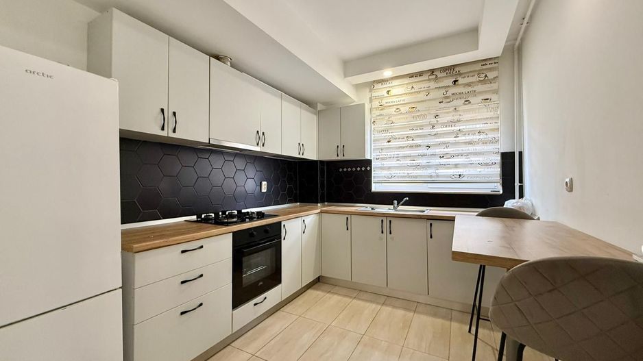 COSMOPOLIS - Apartament cu 3 camere, mobilat si utilat. - Poză 7