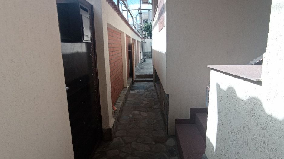 Casa unifamiliala pretabil sediu firma în cartierul  Vatra Luminoasa - Poză 7