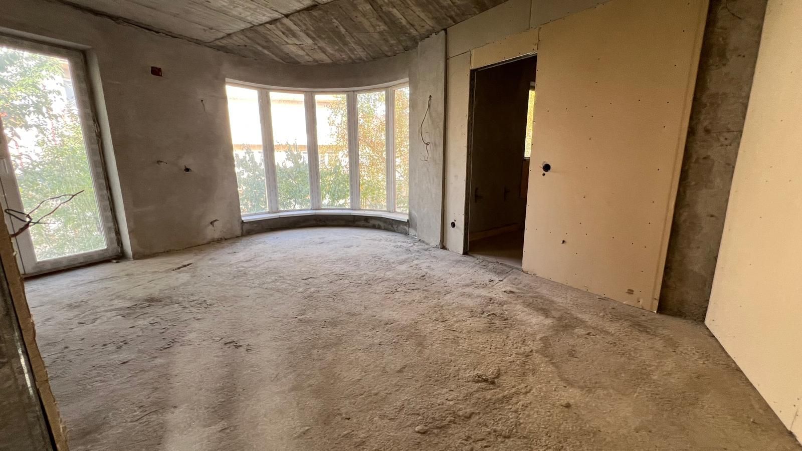 Casa la gri in Pipera  cu potential 1000 euro m2 - Poză 21