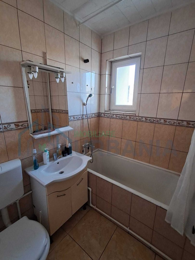 Închiriez apartament 3 camere Iasi, Podu Ros - Poză 3