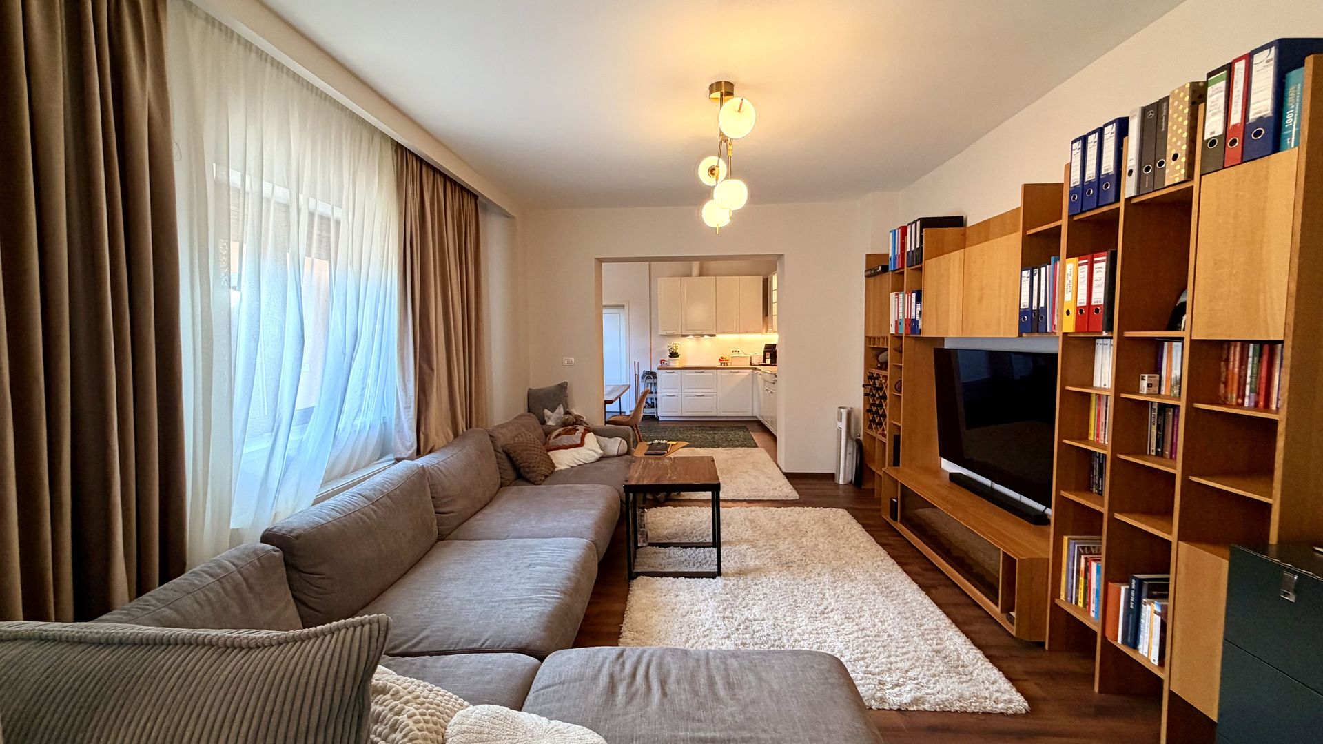 CASA CU TEREN GENEROS - Poză 4