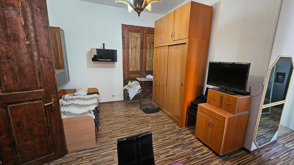 2 camere in vila  | Parter inalt | Unirii - Mantuleasa - Poză 8