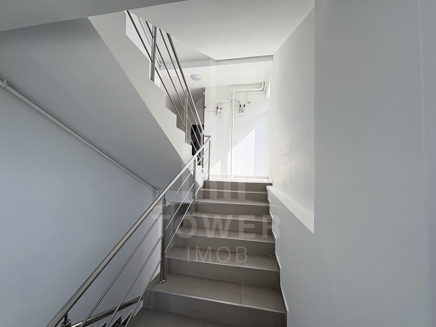 Apartament de Lux cu 3 Camere pe Str. Oituz – Garaj & Terasă - Poză 6