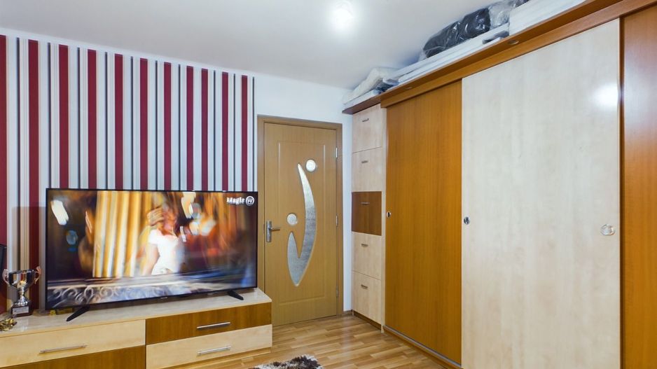 Oportunitate de Investiție! Apartament cu 2 Camere în Zona Aradului! - Poză 2