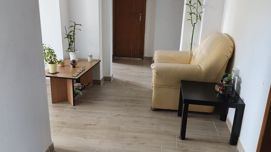 APARTAMENT LUMINOS METROU PIATA MUNCII - Poză 2