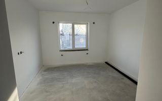 Casă la intrare în Sântandrei - Poză 3