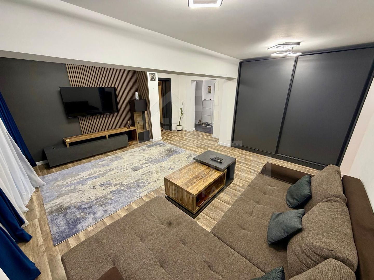 3 camere transformat in 2 - renovat 1 mai etaj 2 cu 2 bai - centrala - Poză 2
