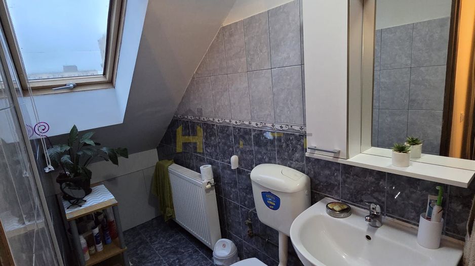 Ap modern 3 camere mansarda mobilat/utilat centrala proprie - Poză 13