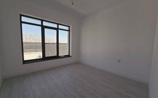 Casa parter- 4 camere- 2 bai- beci- 800m de autobuz scoala gradinita - Poză 4