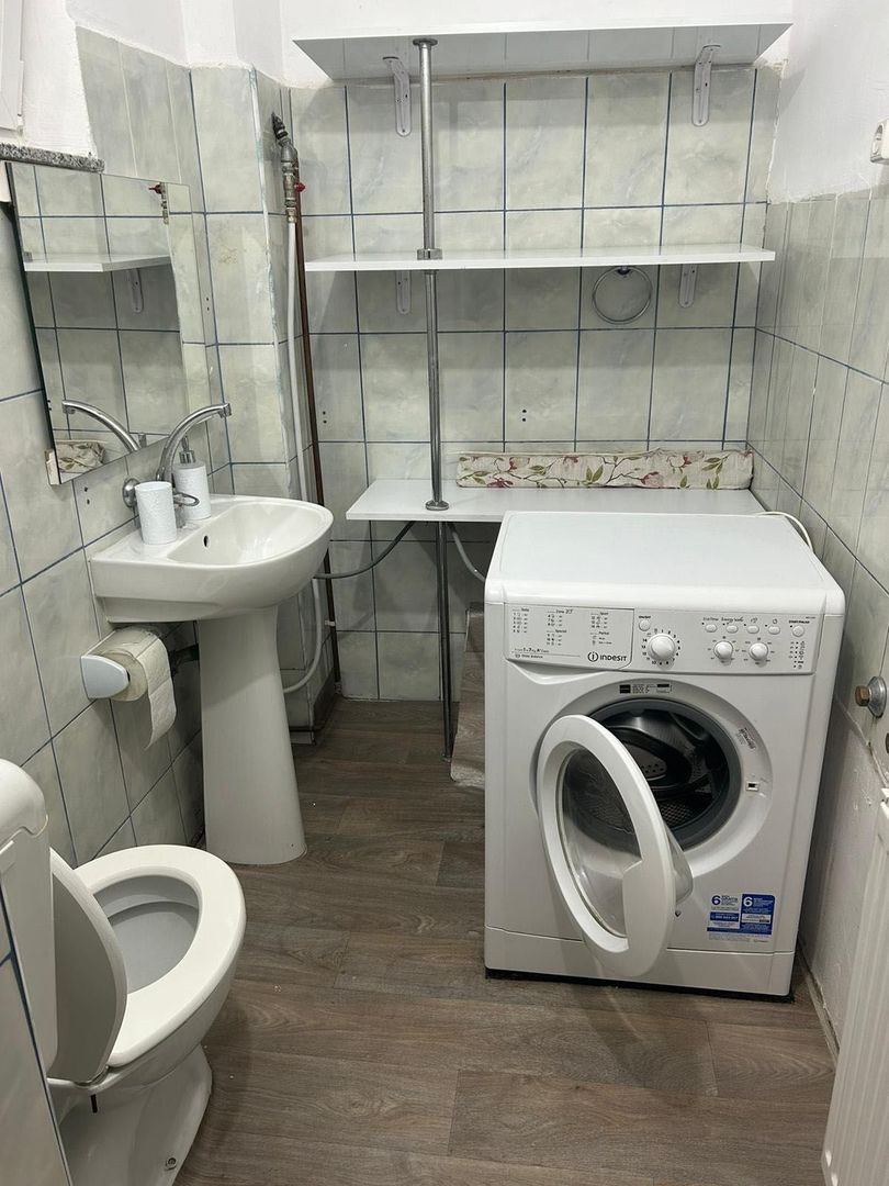 Vând casă zonă semicentrală - Poză 6