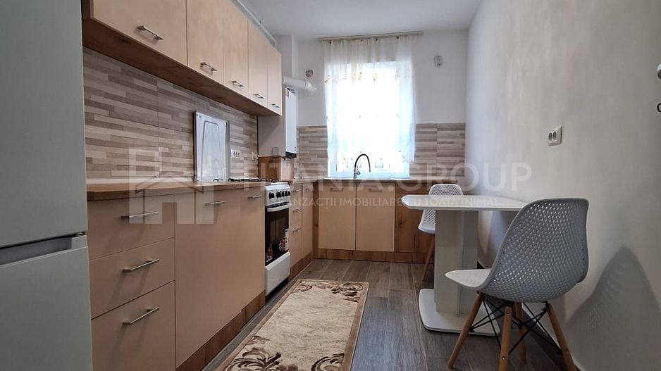 Apartament modern 2 camere decomandat, zona Coresi - Poză 3