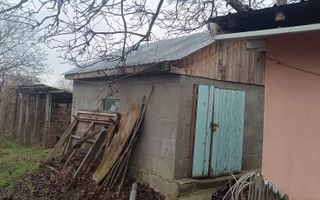 Casă bătrânească și teren in Tomești - Poză 5