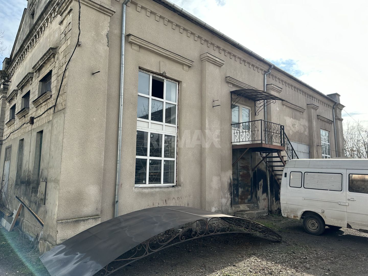 De vânzare spațiu comercial cu suprafața totală de 500m2  pe teren de 7ari în centru Orheiului. - Poză 3