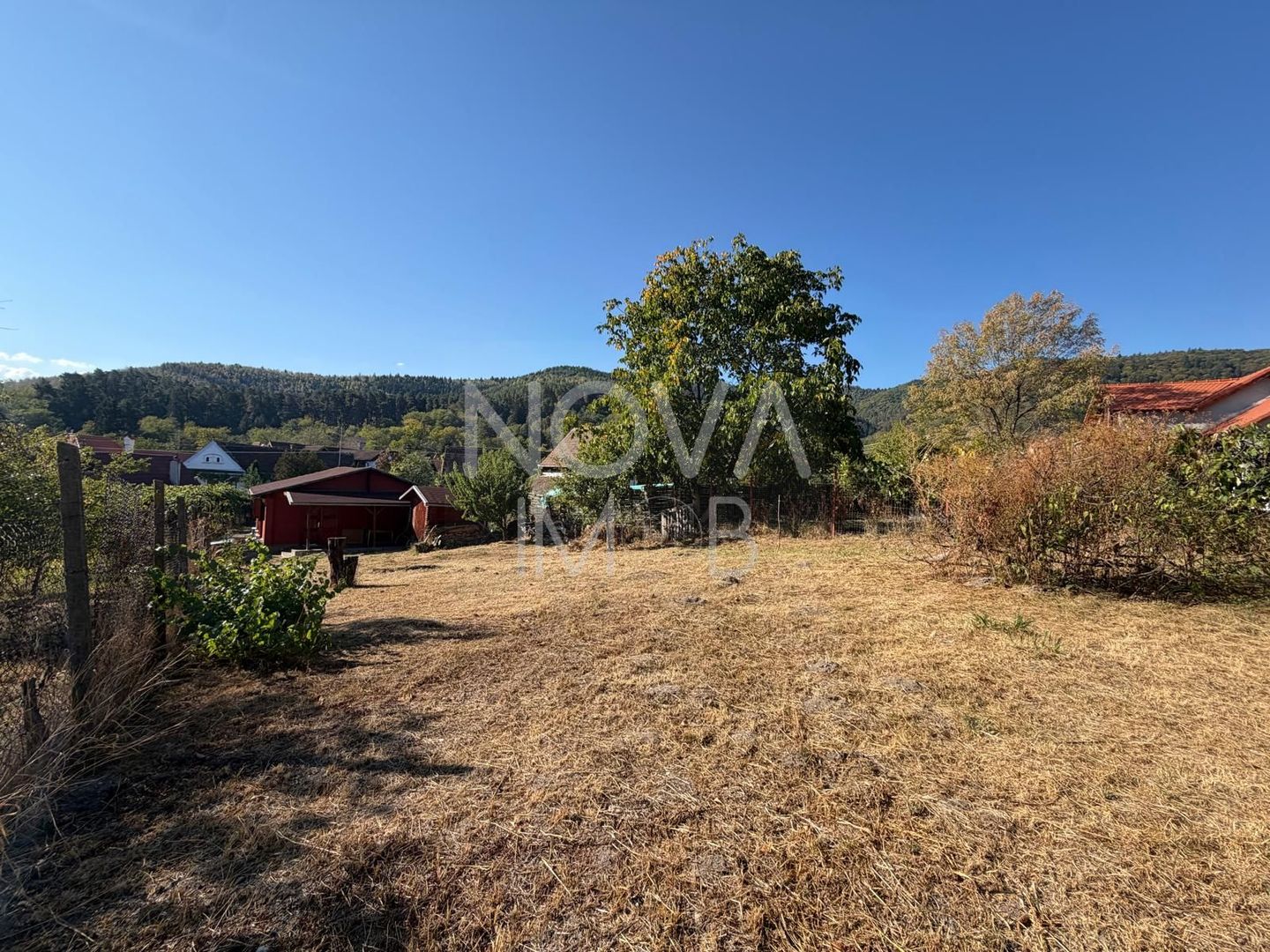 CASA DE VACANTA CU TEREN GENEROS, VALE – SALISTE - Poză 9