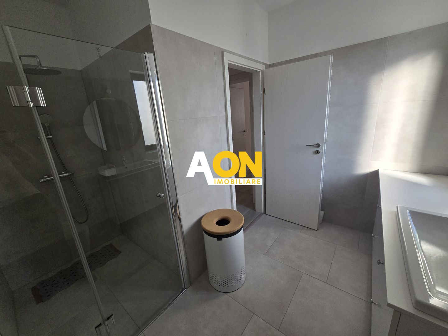 Apartament 3 Camere Bloc Nou Decomandat Zona Centru - Poză 5