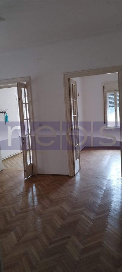 Casa 4 camere + dependinte curte proprie- Floreasca - Poză 11