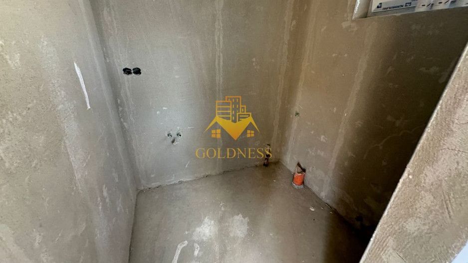 Casa 4 Camere Semifinisata, Curte 450mp, Terasa 65mp,  Dezmir - Poză 12