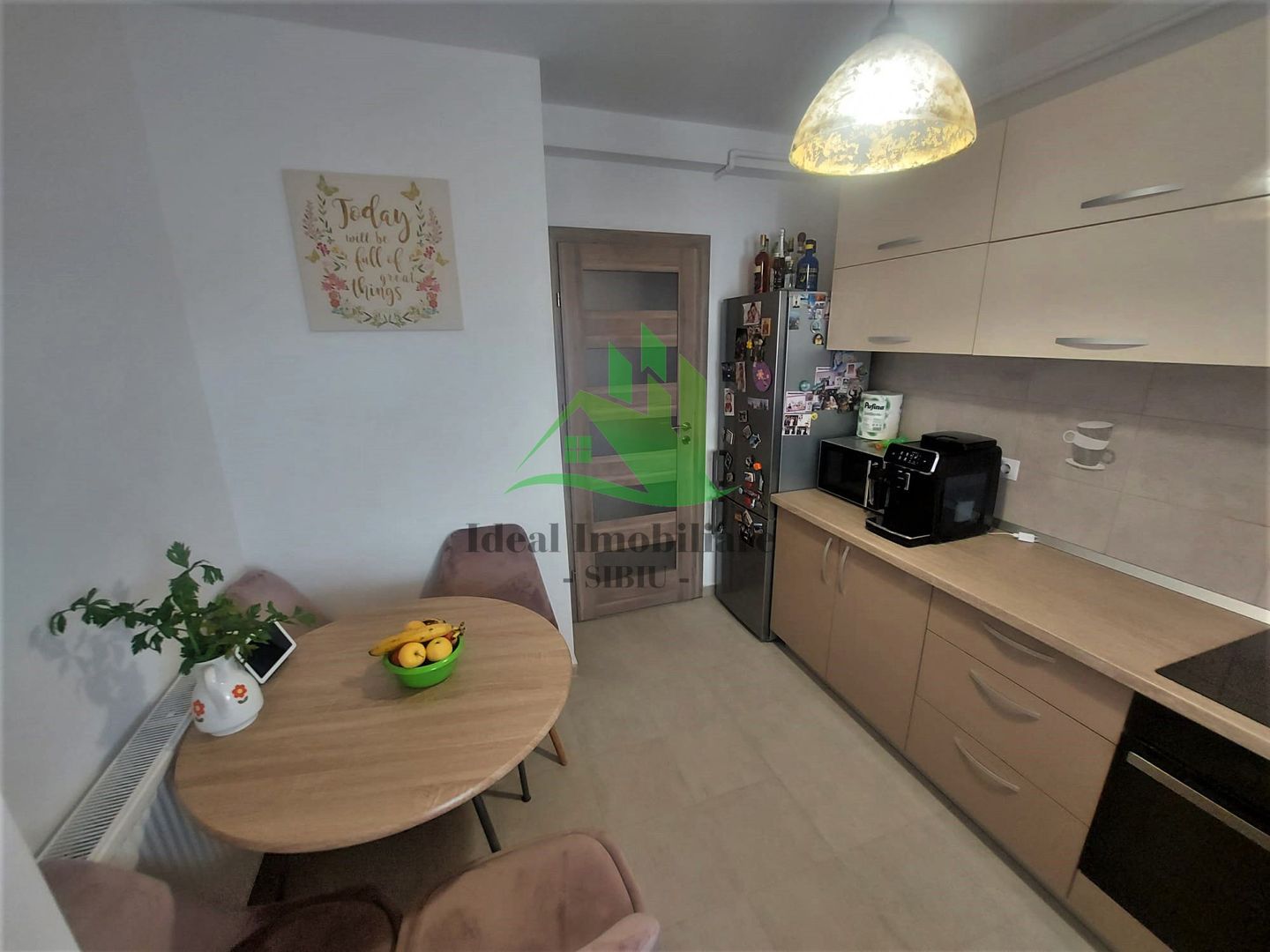 Apartament cu 4 camere in Selimbar, zona Pictor Brana - Poză 3