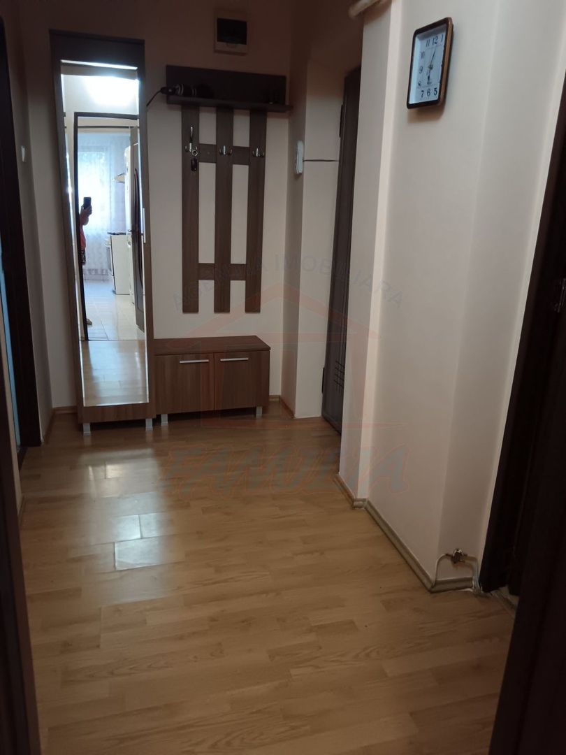 🏡 Apartament cu 2 camere de vânzare – Micro 18 - Poză 1