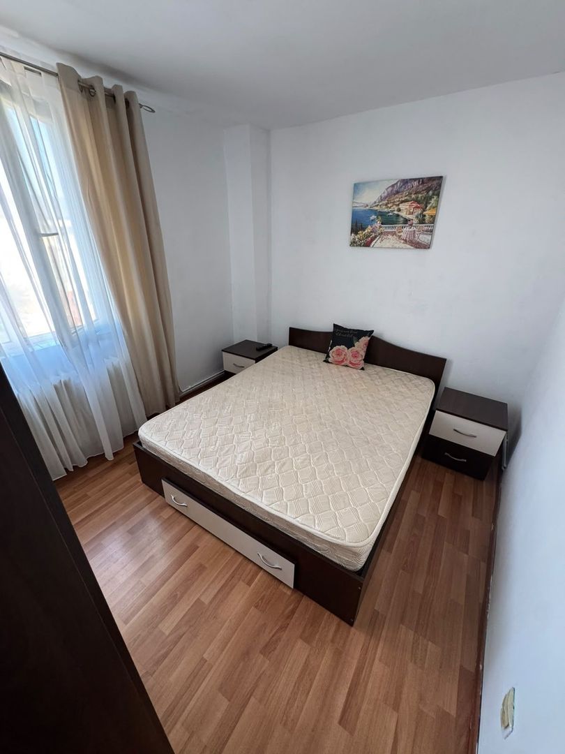 Apartament cu 4 camere de închiriat în Alba Iulia - Poză 2